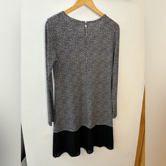 NWT Michael Michael Kors Houndstooth Pleated Hem Dress - Picture 4 of 8